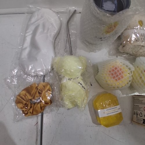 11PC SUNSHINE IN-A-BOX SELF-CARE GIFT BOX SET - SUNFLOWER image 5