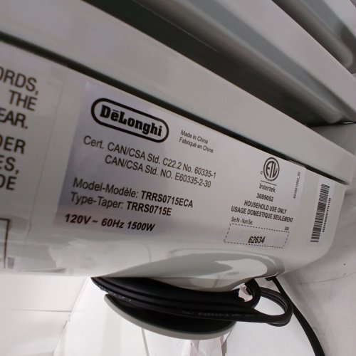 DELONGHI ADJUSTABLE THERMOSTAT OIL-FILLED RADIATOR SPACE HEATER WITH 3 HEAT SETTINGS - 120V - LIGHT GREY (MODEL: TRRS0715ECA) image 6