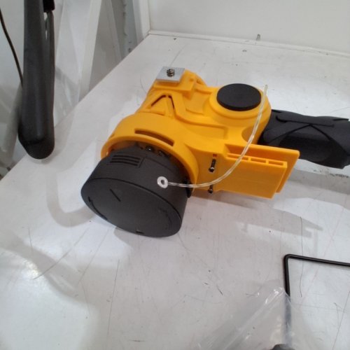 **TOOL ONLY** LIGHTWEIGHT BRUSHLESS CORDLESS ELECTRIC STRING TRIMMER/EDGER WITH REAR WHEEL & 4 SPOOL LINES - 7.5" CUTTING WIDTH - COMPATIBLE WITH DEWALT 20V MAX BATTERY - YELLOW/BLACK image 5