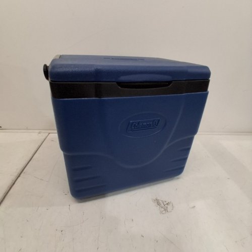 COLEMAN CHILLER PORTABLE INSULATED HARD COOLER - HOLDS UP TO 4 CANS WITH 4LBS OF ICE - 9QT - SAPPHIRE BLUE (MODEL: 6209) image 2