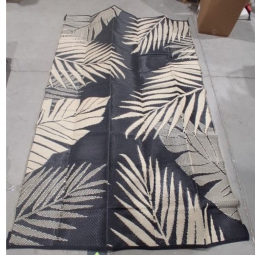 LEAF PATTERN OUTDOOR AREA RUG - 6FT X 9FT - BLACK AND CREAM image 2