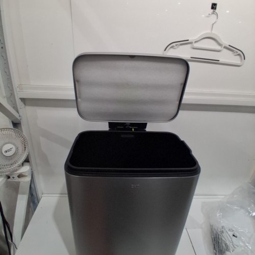 EKO MADISON SERIES STEP TRASH CAN WITH INNER LINER - 50L - BRUSHED STAINLESS STEEL (MODEL:‎EK9361MT-50L) image 4