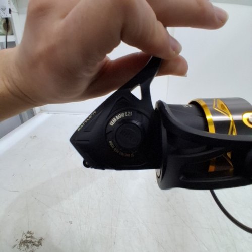 PENN BATTLE IV SPINNING FISHING REEL - FULL METAL BODY AND SIDEPLATE, CNC GEARS - 6.2:1 RATIO - SIZE 3000 - GOLD/BLACK (MODEL: BTLIV4000LE) image 7
