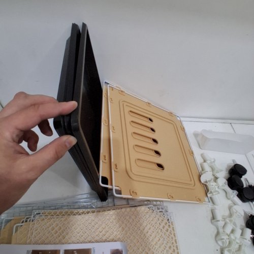 INDOOR SMALL ANIMAL CAGE WITH PULL-OUT TRAYS - METAL WIRE / PLASTIC PANELS - YELLOW/WHITE image 3
