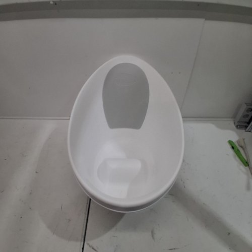 SHNUGGLE BABY BATHTUB WITH BUILT IN SUPPORT BUMP AND SOFT BACKREST - 0.5 GAL - WHITE/GREY (MODEL: SBP-WGY-CAN) image 3