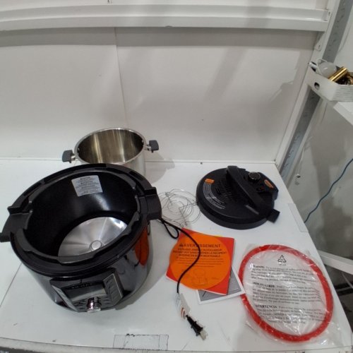 INSTANT POT 8QT, 11-IN-1 MULTI USE DUO™ CRISP + AIR FRYER PRESSURE COOKER, 1500W - STAINLESS STEEL/BLACK - (MODEL:DUO CRISP AF 8) image 3