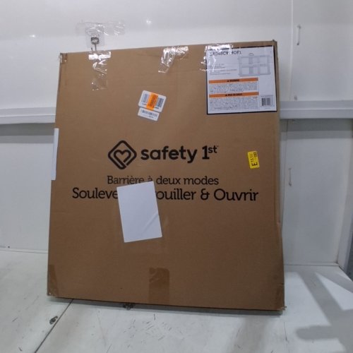 SAFETY 1ST BABY GATE - 28" - 42" WIDE X 26" HIGH; AGES 6-24 MONTHS - WHITE (MODEL: GA048CWH0F1) image 4