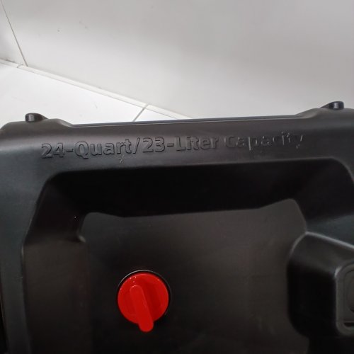 PERFORMANCE TOOL OIL DRAIN CONTAINER - 23L CAPACITY - BLACK/RED image 3