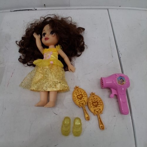 JAKKS DISNEY PRINCESS GET READY WITH ME BELLE DOLL WITH ACCESSORIES - YELLOW (MODEL: 1784991) image 2