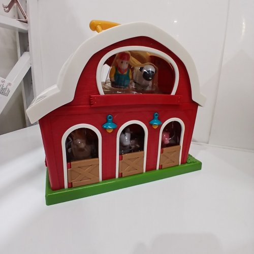 BATTAT BIG RED BARN ANIMAL FARM PLAYSET - RED (MODEL: BT4626C1Z) image 4