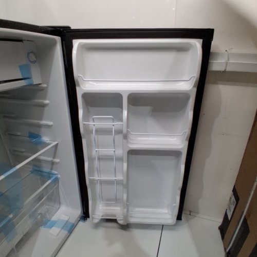 UPSTREMAN SINGLE DOOR MINI FRIDGE WITH FREEZER AND MINI ICE TRAY - 3.2 CU. FT. - BLACK (MODEL: BR321) image 7