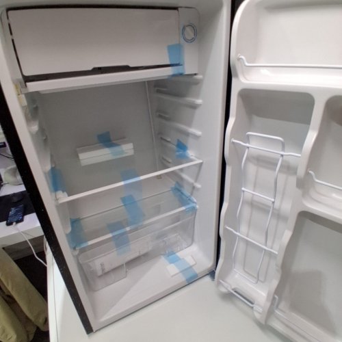 UPSTREMAN SINGLE DOOR MINI FRIDGE WITH FREEZER AND MINI ICE TRAY - 3.2 CU. FT. - BLACK (MODEL: BR321) image 8