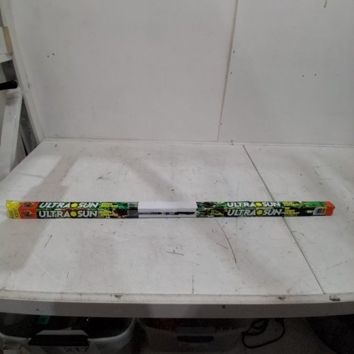 ZOO MED ULTRA SUN T8 TRICHROMATIC SUPER DAYLIGHT FLUORESCENT BULB - 36", 24W, 6500 K - (MODEL: UL-32) image 3