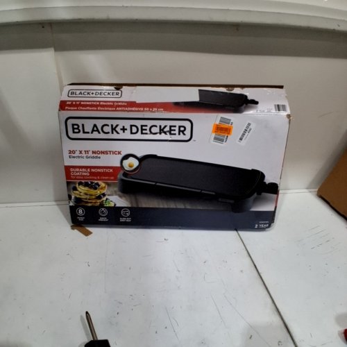 BLACK AND DECKER FAMILY SIZED ELECTRIC GRIDDLE - 20"X11" - BLACK (MODEL: GD1811BC) image 5