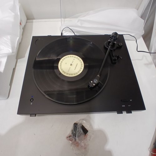 AUDIO-TECHNICA FULLY AUTOMATIC BELT-DRIVE STEREO TURNTABLE WITH BLUETOOTH CONNECTION - BLACK (MODEL: AT-LP3XBT) image 2