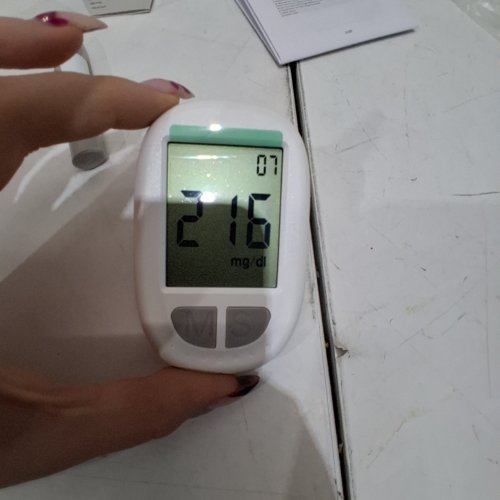 102PC BLOOD GLUCOSE METER KIT WITH TEST STRIPS AND LANCETS image 2