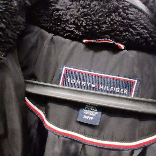 WOMEN'S TOMMY HILFIGER QUILTED WINTER COAT - SMALL - BLACK image 4