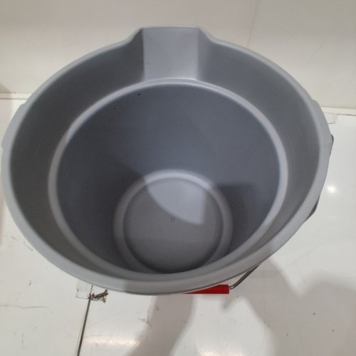 RUBBERMAID COMMERCIAL BRUTE HIGH-DENSITY ROUND BUCKET - 9.46L - GREY (MODEL: FG296300GRAY) image 4