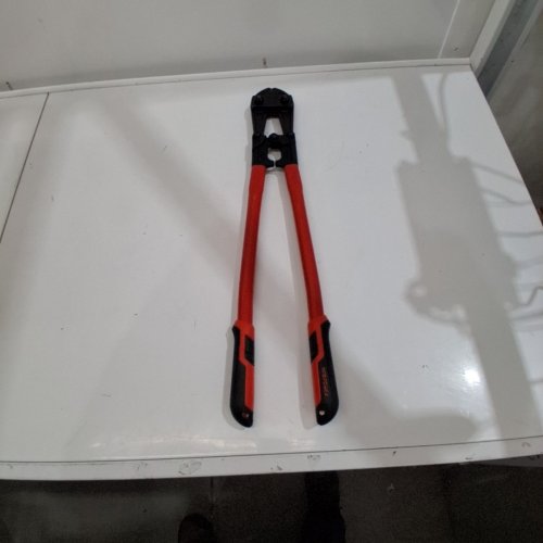 MAXPOWER BOLT CUTTERS WITH SOFT RUBBER GRIP - 24" (MODEL: M33033) image 2