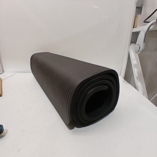 AMAZON BASICS YOGA/EXCERSISE MAT - 74'' X 24'' - BLACK image 2