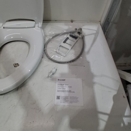 BRONDELL SWASH ECOSEAT NON-ELECTRIC SLOW-CLOSE BIDET TOILET SEAT - FITS ELONGATED TOILETS 18"-19.5"/5.5"-8" BOLT SPREAD - WHITE (MODEL: CANS101-EW) image 3