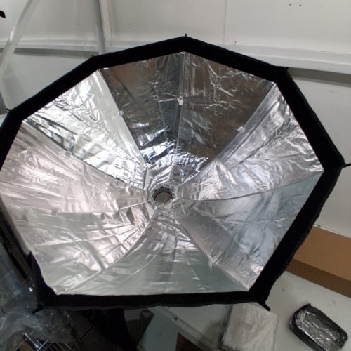 AMARAN OCTA DOME 120 ONE-SNAP SETUP ULTRA-LARGE OCTAGONAL BOWENS MOUNT SOFTBOX- 4FT - BLACK/BLUE image 4