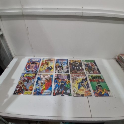10 ASSTD DC COMIC BOOKS - GREEN LANTERN #18, DEATHSTROKE THE TERMINATOR #10, #24, TEAM TITANS #1, #5, THE NEW TITANS #77, SUICIDE SQUAD #59, HUMAN TARGET #1, DOOM PATROL #4, ECLIPSO #7 - VARIOUS AUTHORS image 2