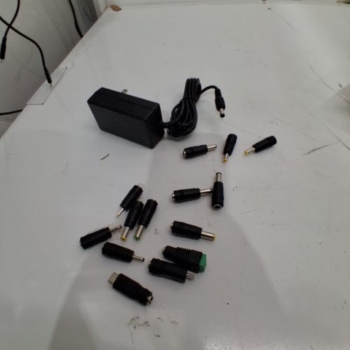UNIVERSAL POWER SUPPLY ADAPTER WITH CONNECTOR ATTACHMENTS TIPS - 12 V - BLACK image 3