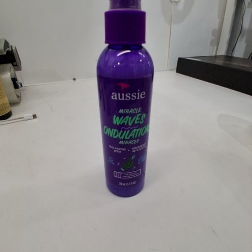 AUSSIE MIRACLE WAVES FIZZ FIGHTING HAIR SPRAY - 170 ML image 2