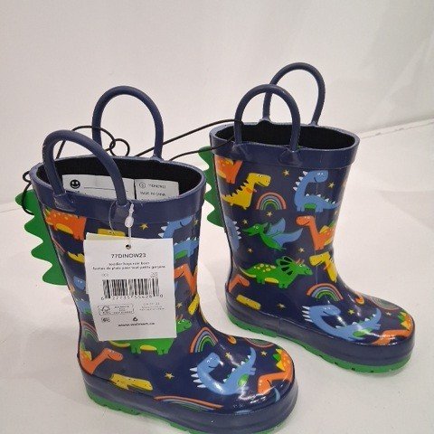 BOY'S GEORGE DINOSAUR PRINT RAIN BOOTS - SIZE 6 - NAVY MULTICOLOR image 2