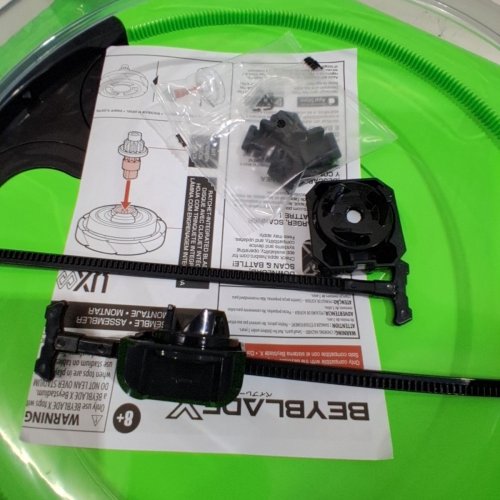 HASBRO BEYBLADE X SNEAK ATTACK BATTLE SET - GREEN image 3