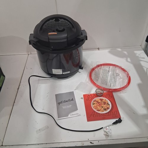 INSTANT POT PRO 10-IN-1 MULTI-USE PRESSURE COOKER - 6QT. CAPACITY - BLACK (MODEL:PRO60) image 4