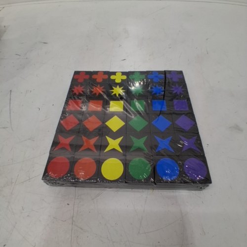 MINDWARE QWIRKLE TRAVEL GAME WITH 108 TILES - 2-4 PLAYERS - AGES 6+ image 2