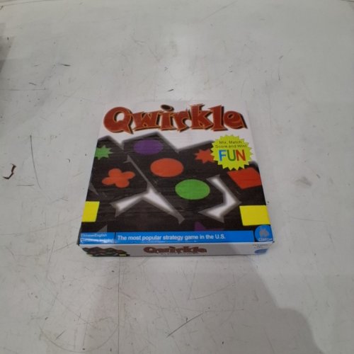 MINDWARE QWIRKLE TRAVEL GAME WITH 108 TILES - 2-4 PLAYERS - AGES 6+ image 3