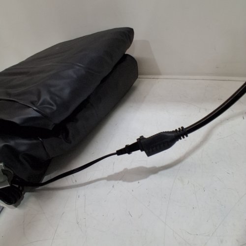 AMAZON BASICS INFLATABLE AIR MATTRESS WITH BUILT IN PUMP - QUEEN - BLACK (MODEL: HT-688) image 2