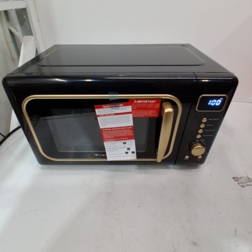 FRIGIDAIRE RETRO STYLE COMPACT MICROWAVE OVEN - 0.7CU.FT - 700W - BLACK/GOLD (MODEL: EMW788-BLACKGLD) image 3
