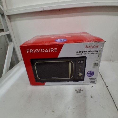 FRIGIDAIRE RETRO STYLE COMPACT MICROWAVE OVEN - 0.7CU.FT - 700W - BLACK/GOLD (MODEL: EMW788-BLACKGLD) image 5