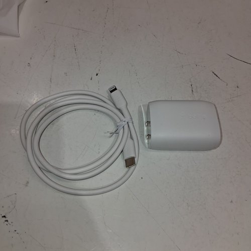 BELKIN BOOSTCHARGE LIGHTING WALL CHARGER WITH PROGRAMMABLE POWER SUPPLY (PPS) & USB-C TO USB-C CABLE - 30W (MODEL: WCA005DQ1MWH-B6) image 2