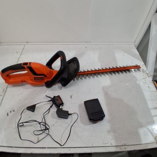 BLACK+DECKER 20 V BARE MAX LITHIUM ION CORDLESS HEDGE TRIMMER WITH BATTERY - 22" - 20V - ORANGE/BLACK (MODEL: LHT2220) image 3
