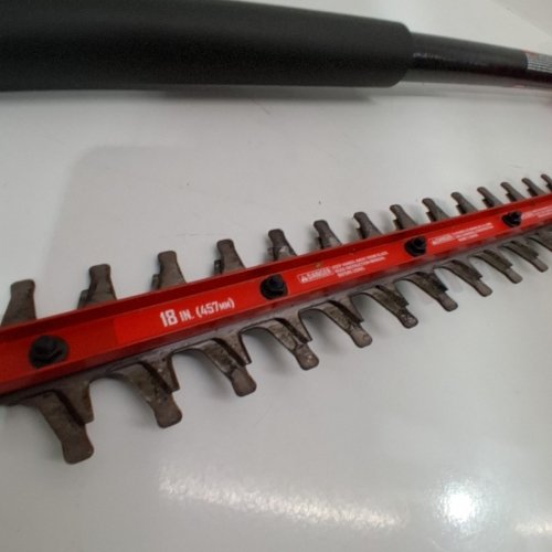 CRAFTSMAN 20V MAX POLE CORDLESS HEDGE TRIMMER - 18" - RED (MODEL: CMCPHT818D1) image 3