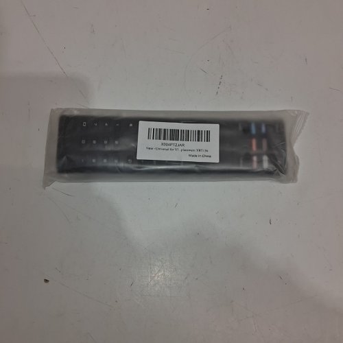 VIZIO TV REMOTE - UNIVERSAL - BLACK (MODEL: XRT136) image 2