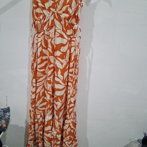 WOMEN'S BLOOM CHIC PRINTED DRESS - EXTRA SMALL - ORANGE AND WHITE image 3