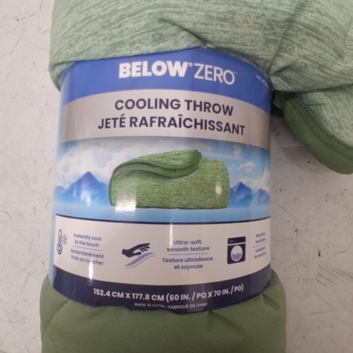 BELOW ZERO REVERSIBLE COOLING THROW BLANKET - 60" X 70" - GREEN HEATHER (MODEL: 1991350) image 4