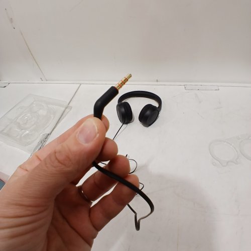 JBL WIRED ON-EAR HEADPHONES - BLACK (MODEL: TUNE500) image 2