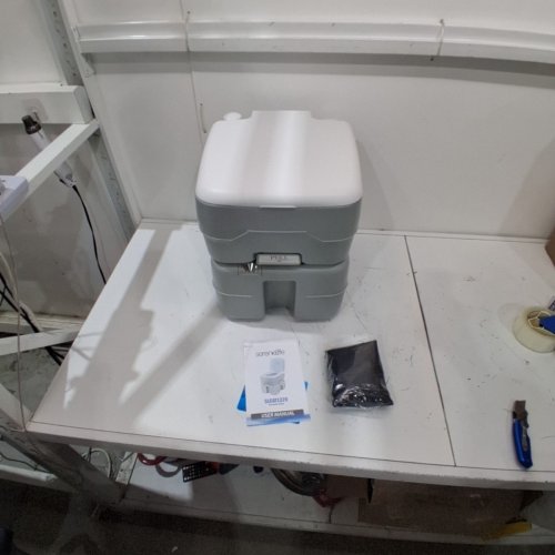 SERENELIFE PORTABLE FLUSHABLE OUTDOOR TOILET WITH WASTE TANK - 120 FLUSHES- 5.2GAL - GREY/WHITE (MODEL: SLCATL320) image 2