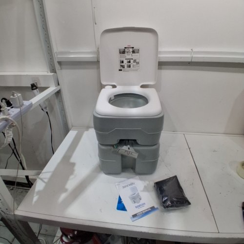 SERENELIFE PORTABLE FLUSHABLE OUTDOOR TOILET WITH WASTE TANK - 120 FLUSHES- 5.2GAL - GREY/WHITE (MODEL: SLCATL320) image 4