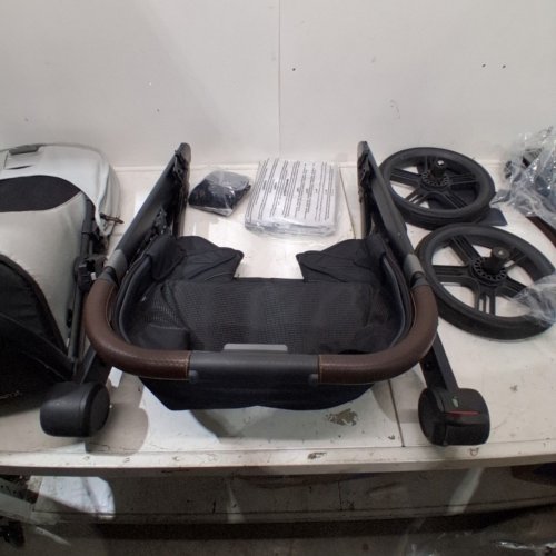 UPPABABY VISTA V3 CONVERTABLE STROLLER WITH 30+ CONFIGURATIONS - NEWBORN UP TO 50 LBS - SAVANNAH/GREY - (MODEL: 0303-VSO-NA-SAV) image 7