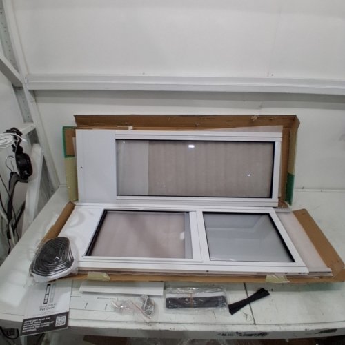 HAKUNA ADJUSTABLE PETS GLASS PATIO PET DOOR FOR SLIDING DOORS - 77.2” – 83.5” - WHITE (MODEL: 5077) image 2