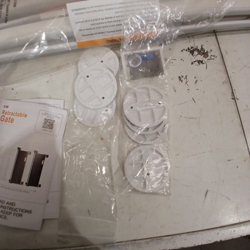 2PK DEARLOMUM RETRACTABLE MESH BABY GATE - 33.6" X 55" - WHITE (MODEL: ‎SH20.006D) image 3