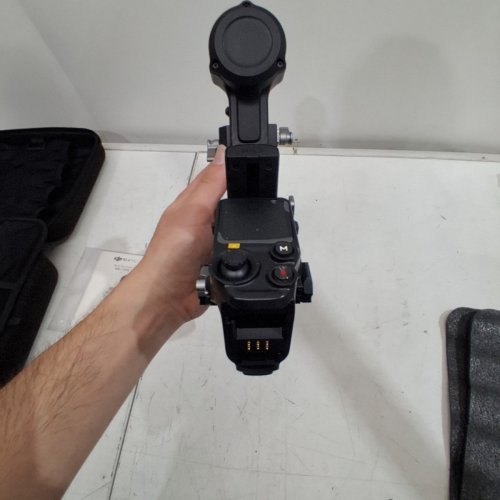 DJI RS 4 PRO - 3-AXIS GIMBAL STABILIZER FOR DSLR AND MIRRORLESS CAMERAS - 10LBS PAYLOAD - BLACK - (MODEL: 6941565974686 | DRS4P) image 4